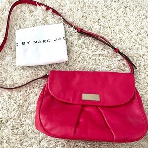 Marc by Marc Jacobs bright pink leather crossbody handbag new